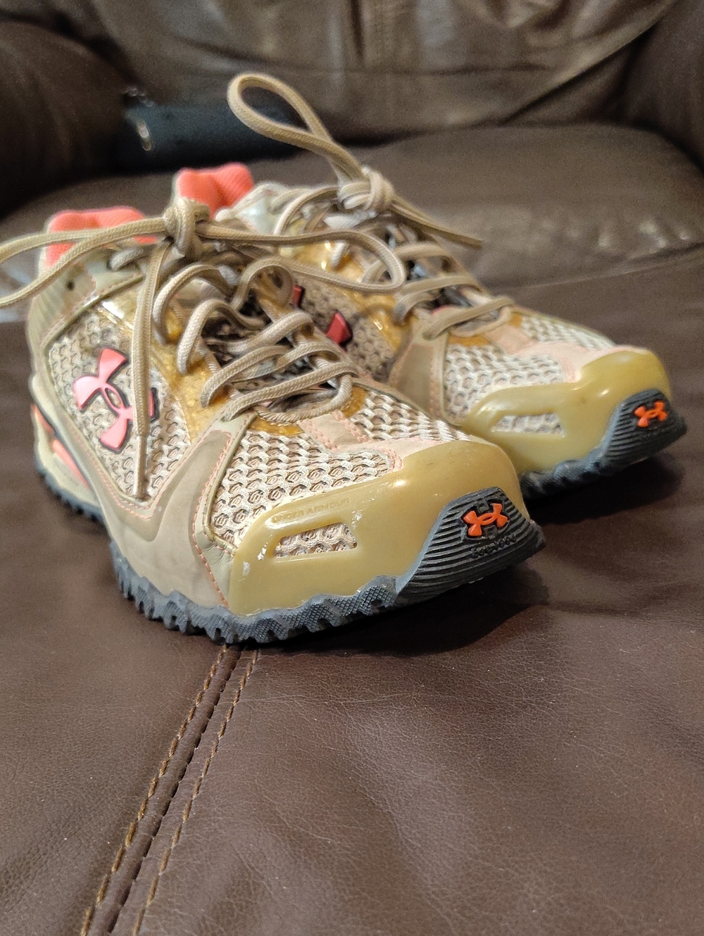 Women's Under Armour Tan And Pink Tennis Shoes